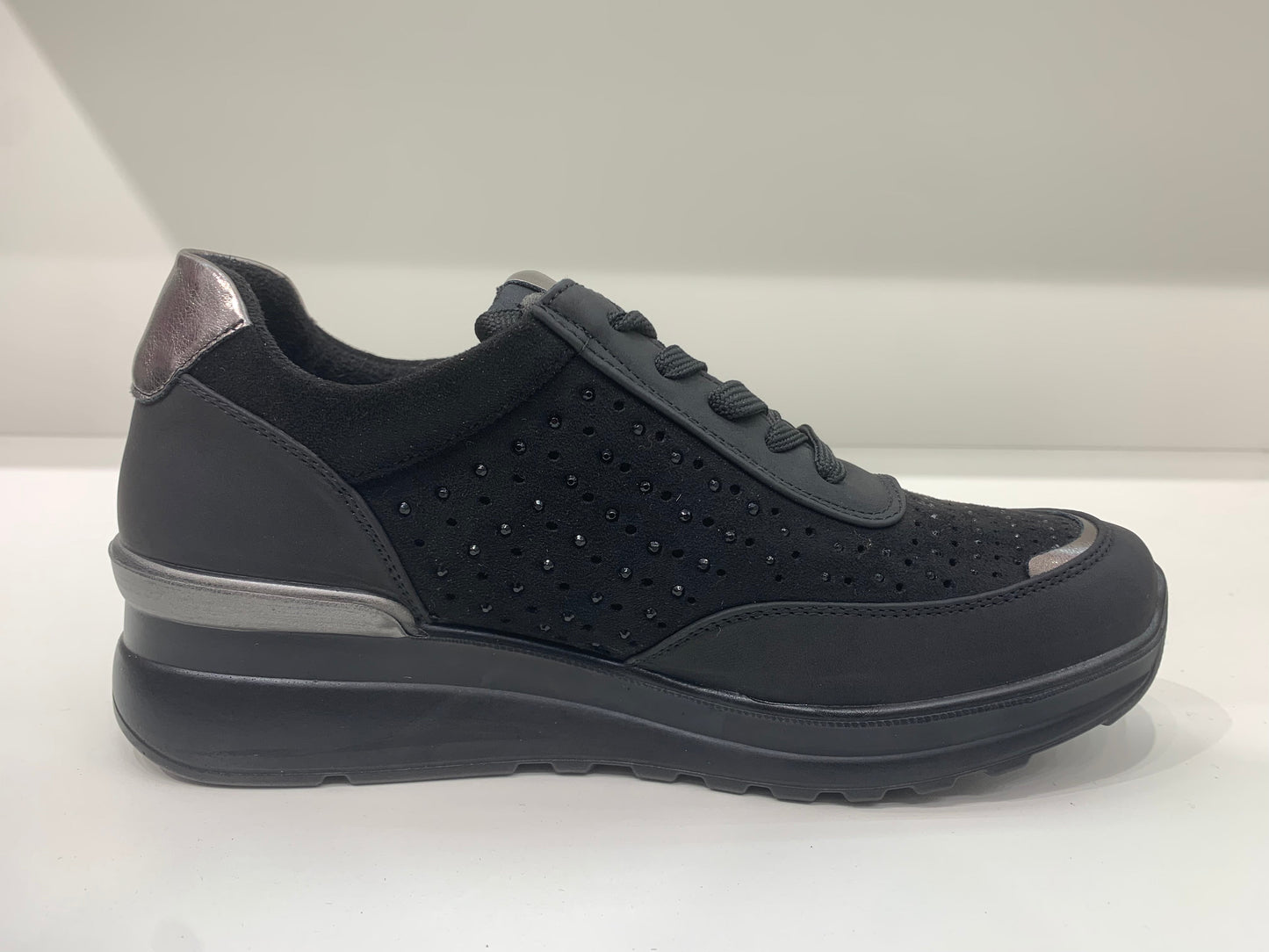 EMBER-BLACK