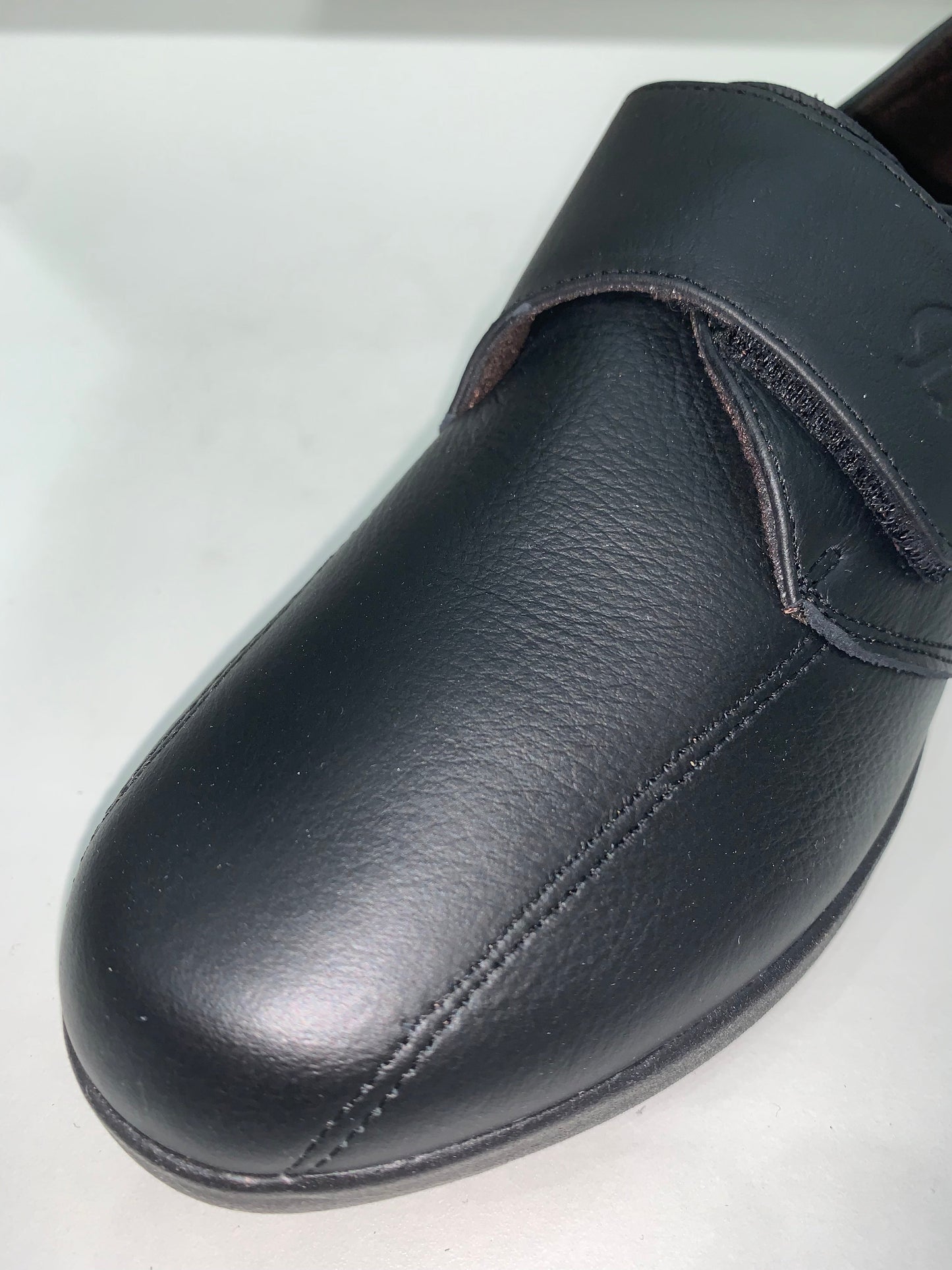 EASY-LEATHER-SLIPON-VELCRO