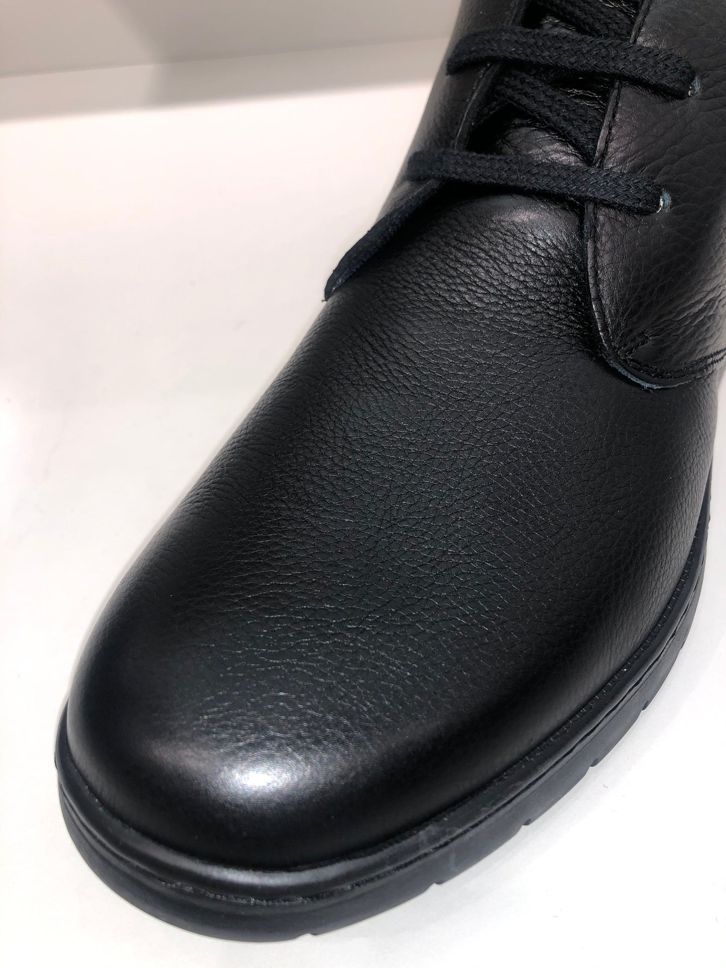STYLISH-COMFORTLACE-LEATHER-BOOTS-BLACK