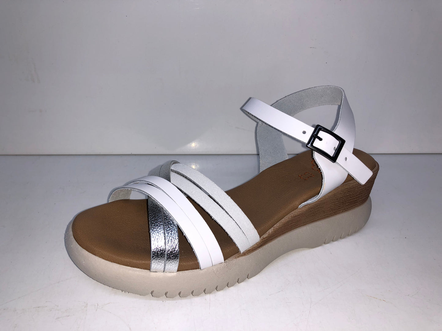 3025-WHITE-SILVER