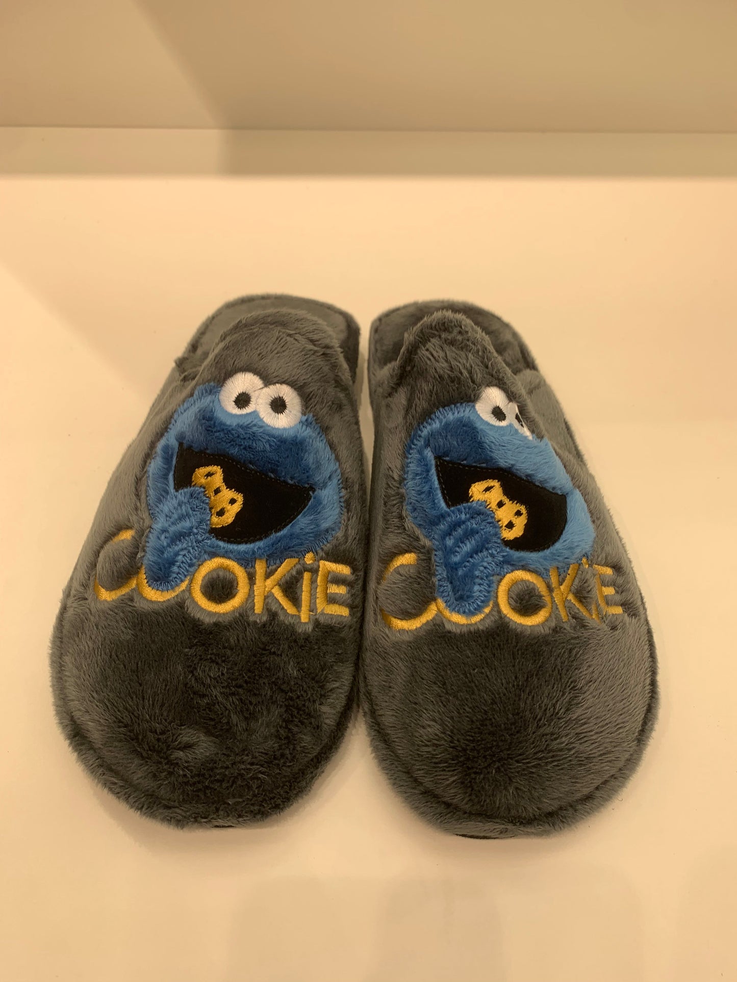 COOKIE-MONSTER-SLIDER-GREY