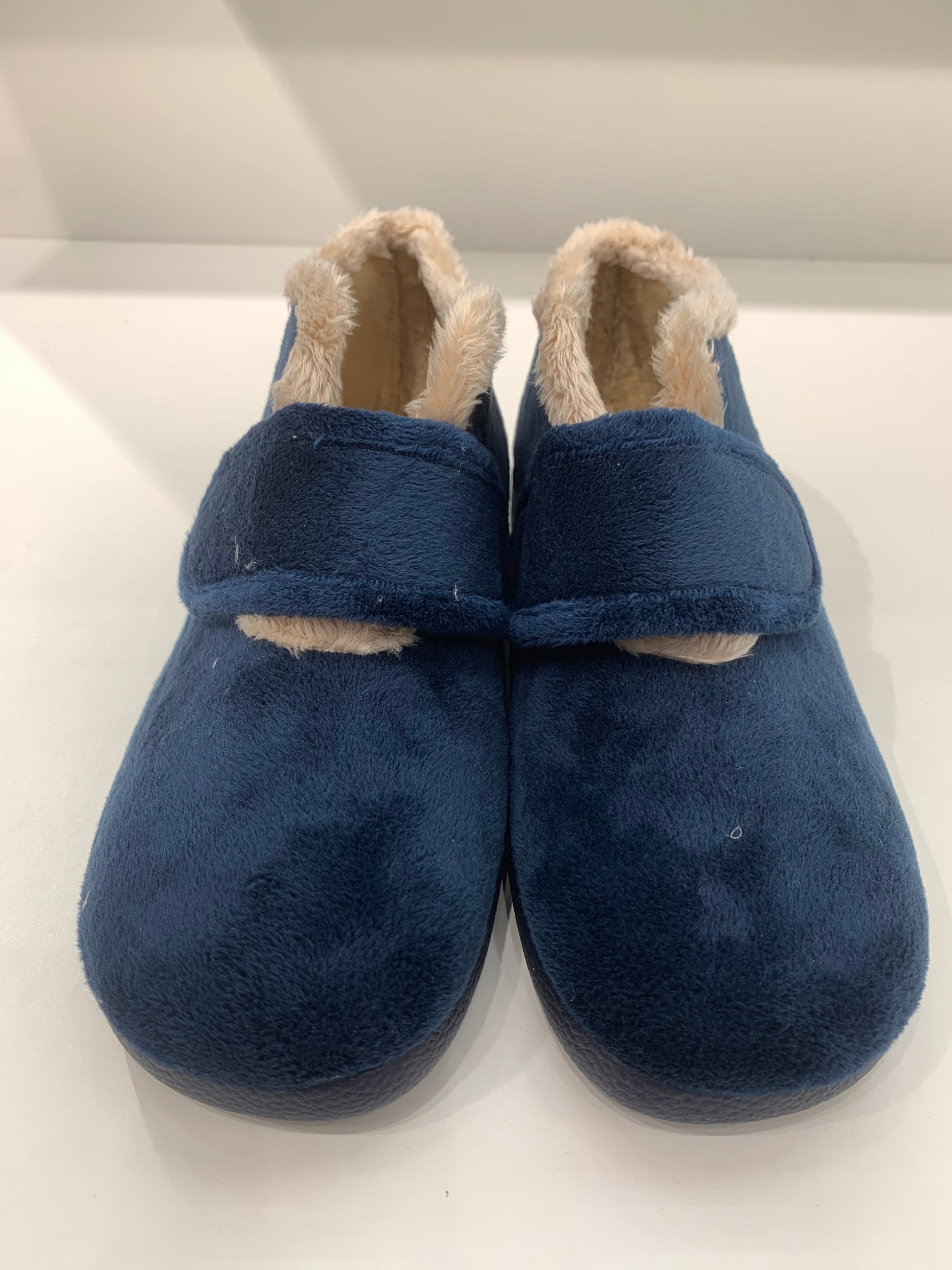 SNUGGLE-BOOTS-NAVY