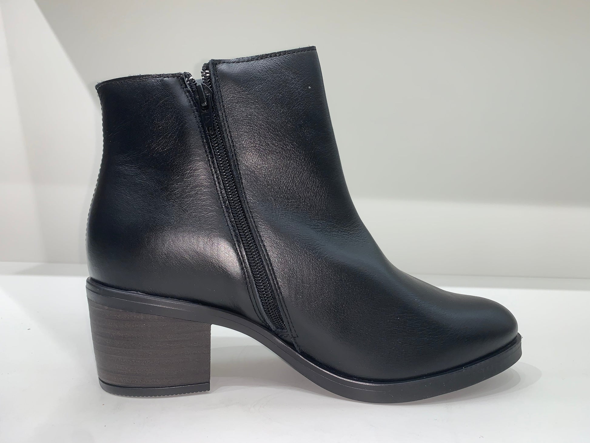 WINTER-HEEL-LEATHER-BOOTS