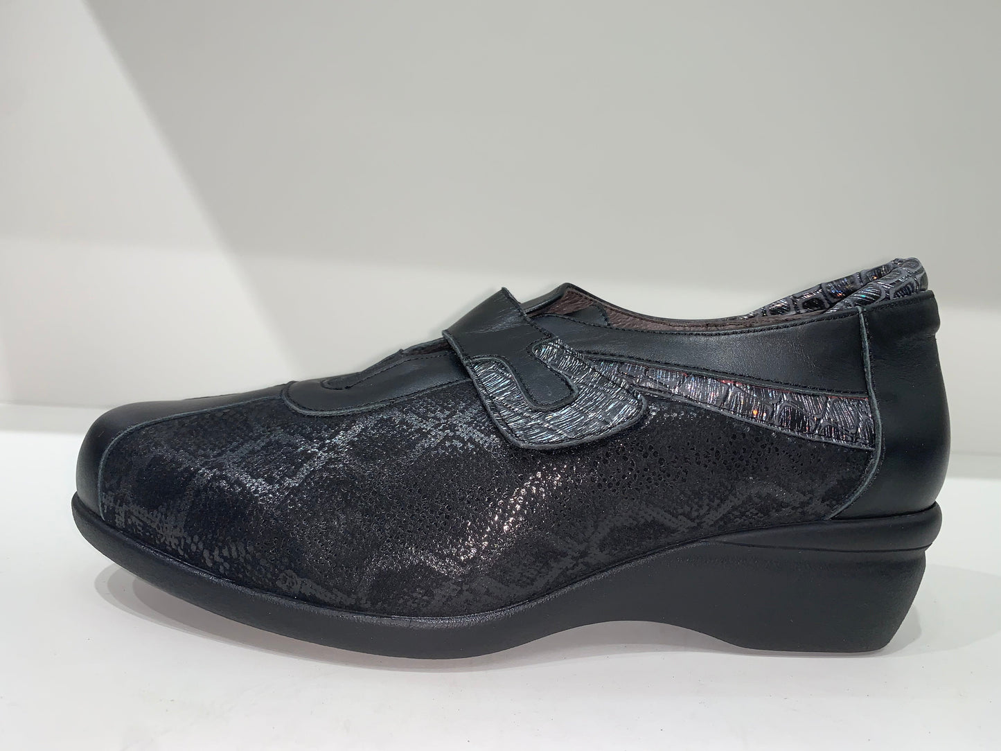 LEOPARD-EASE-VELCRO-BLACK