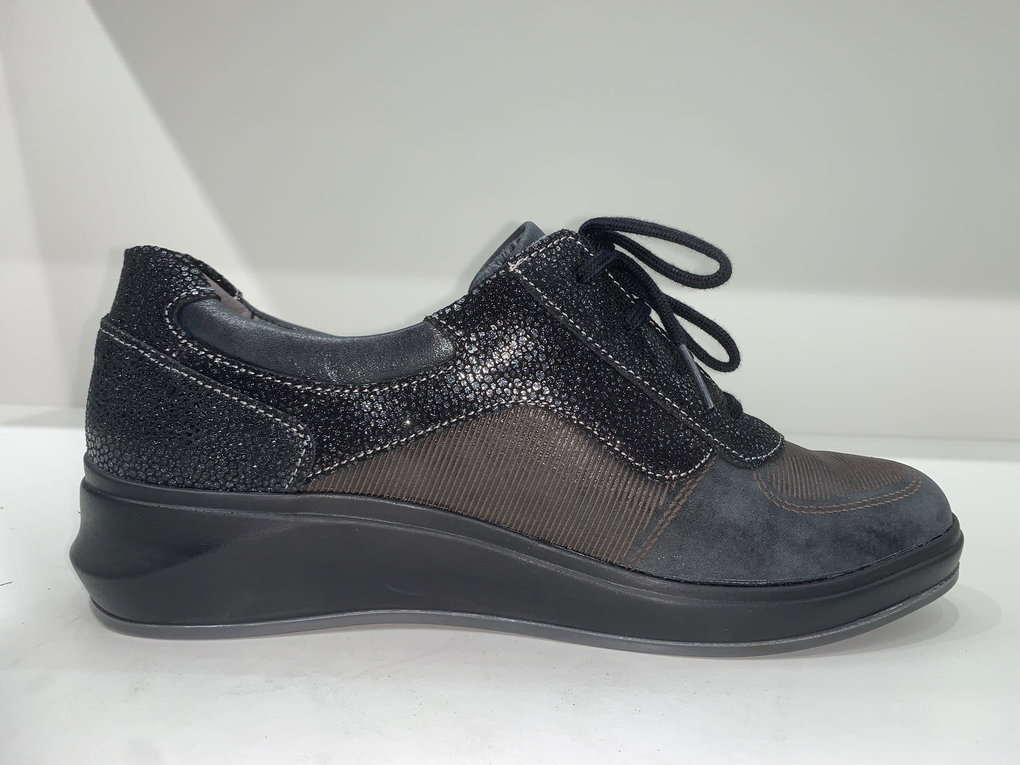 MOSAIC-ELEGANCE-FUSION-SHOES-BLACK