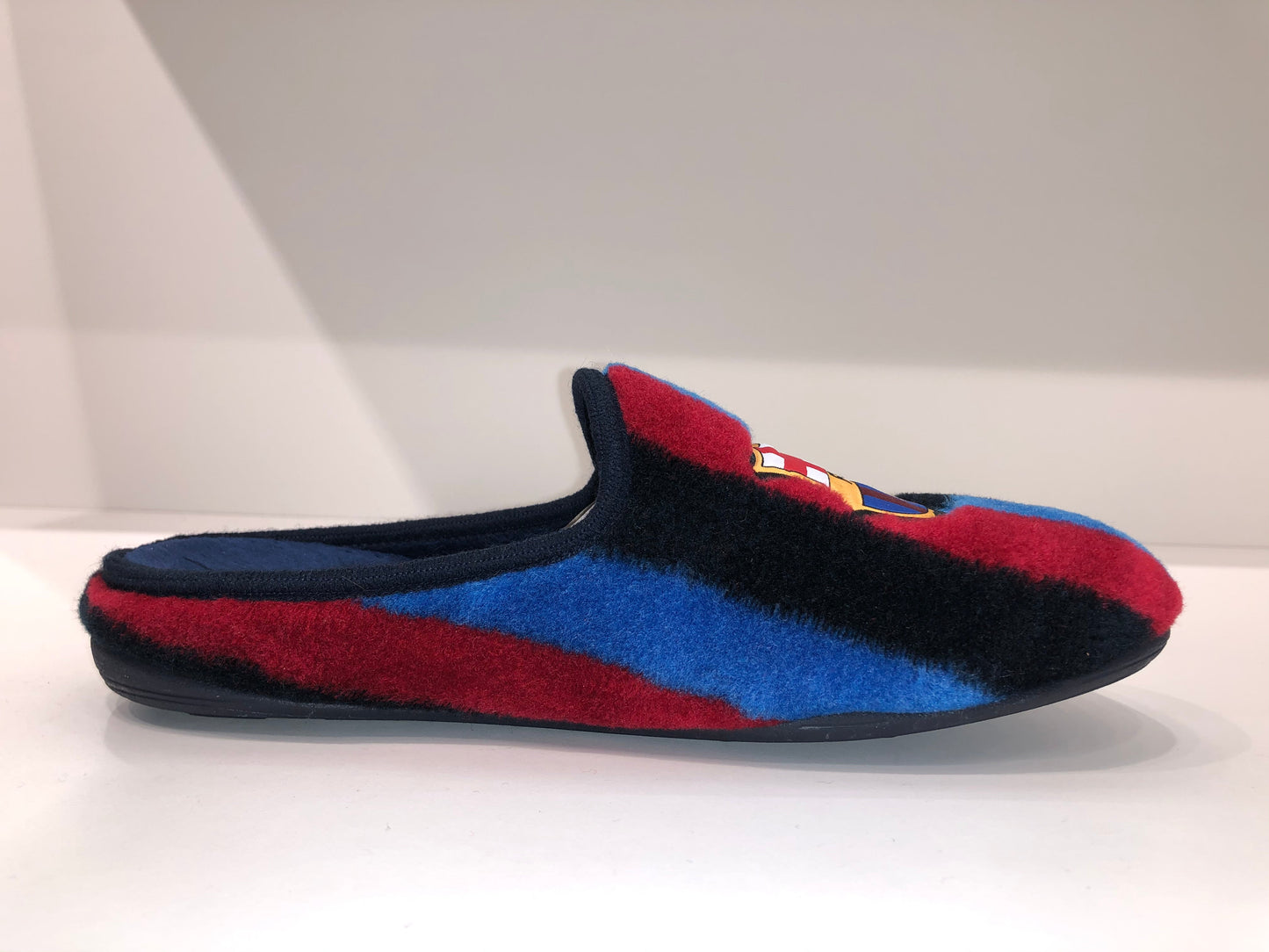 BARCELONA-NAVY-EXTRACTABLE-INSOLE