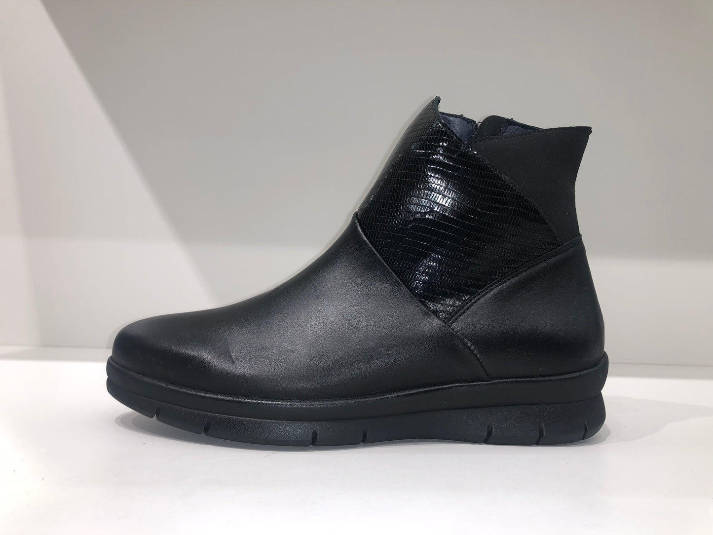 LITEWEDGE-LEATHER-BOOTS