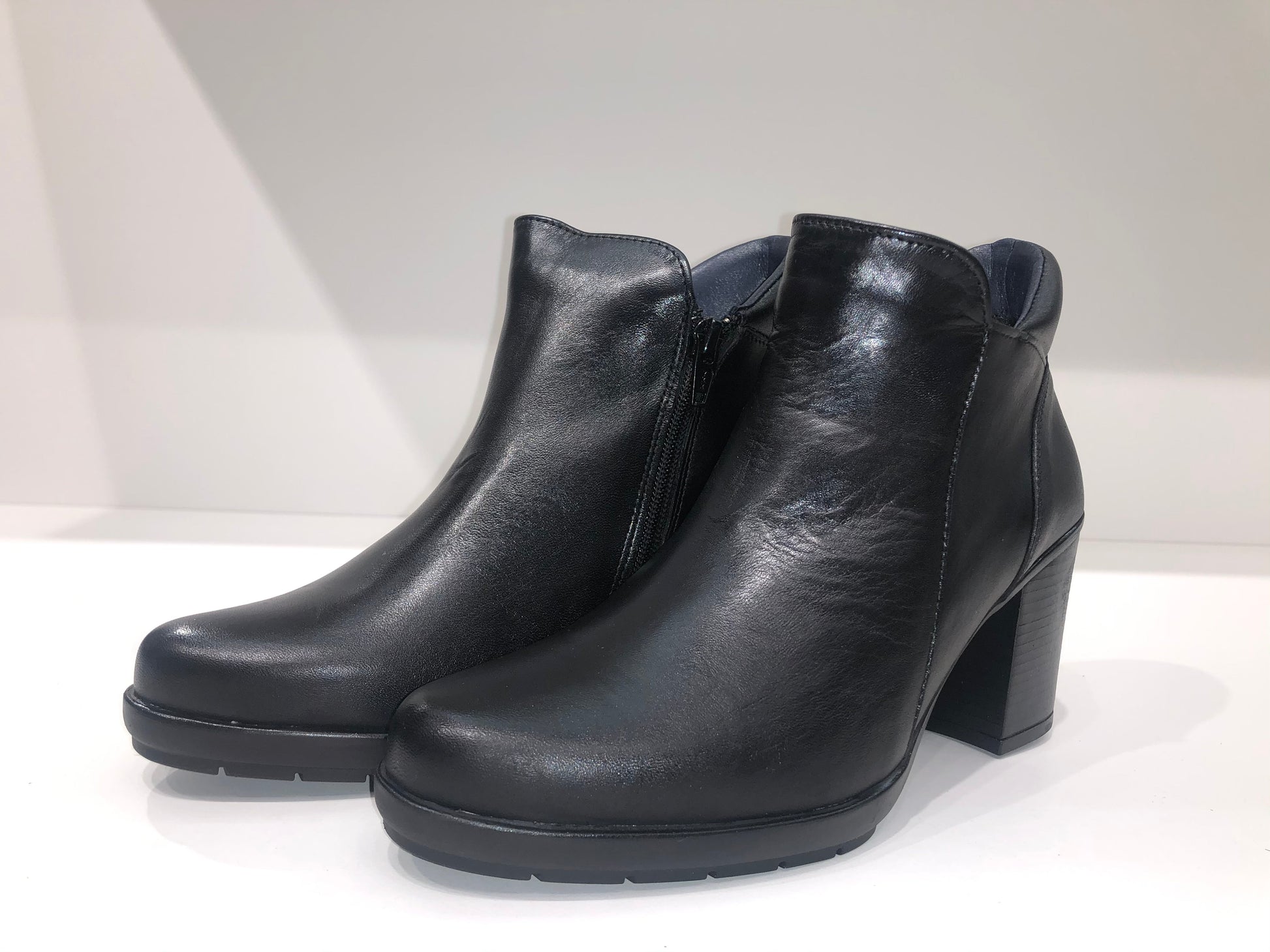 GRACEHEEL-BOOTS-BLACK